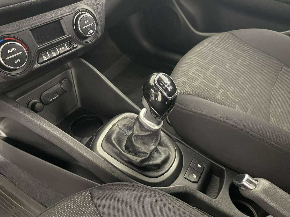 Купить Kia Rio, 2013, 111 326 км.. Фото: #12