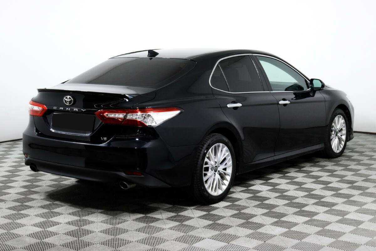 Купить Toyota Camry, 2018, 129 817 км.. Фото: #4