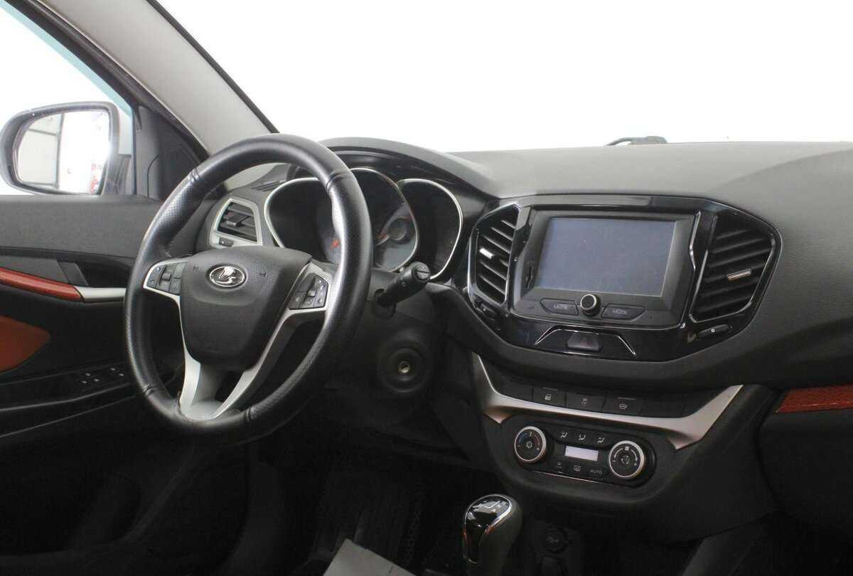 Купить Lada (ВАЗ) Vesta, 2019, 105 970 км.. Фото: #6