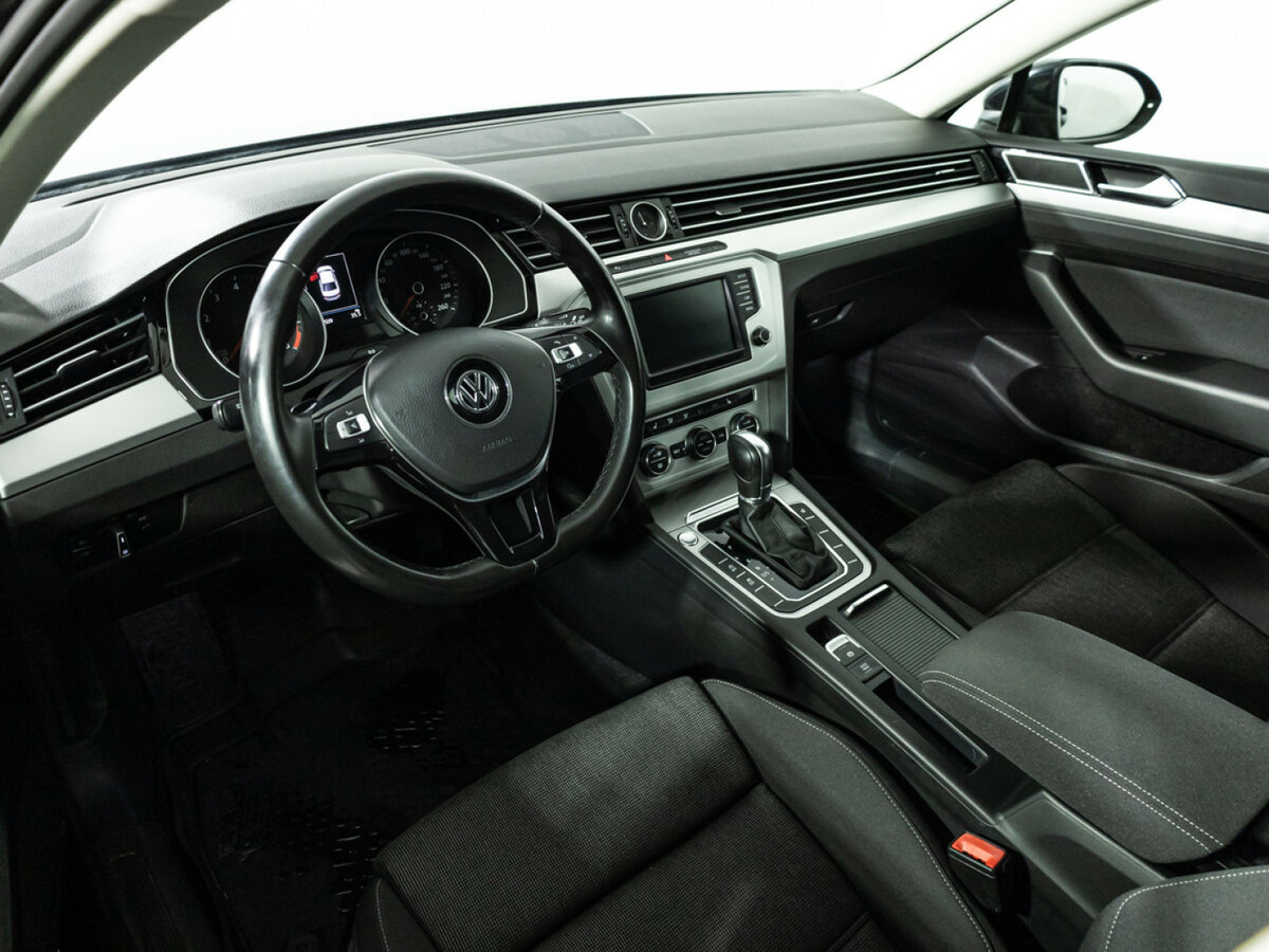 Купить Volkswagen Passat, 2017, 131 507 км.. Фото: #8