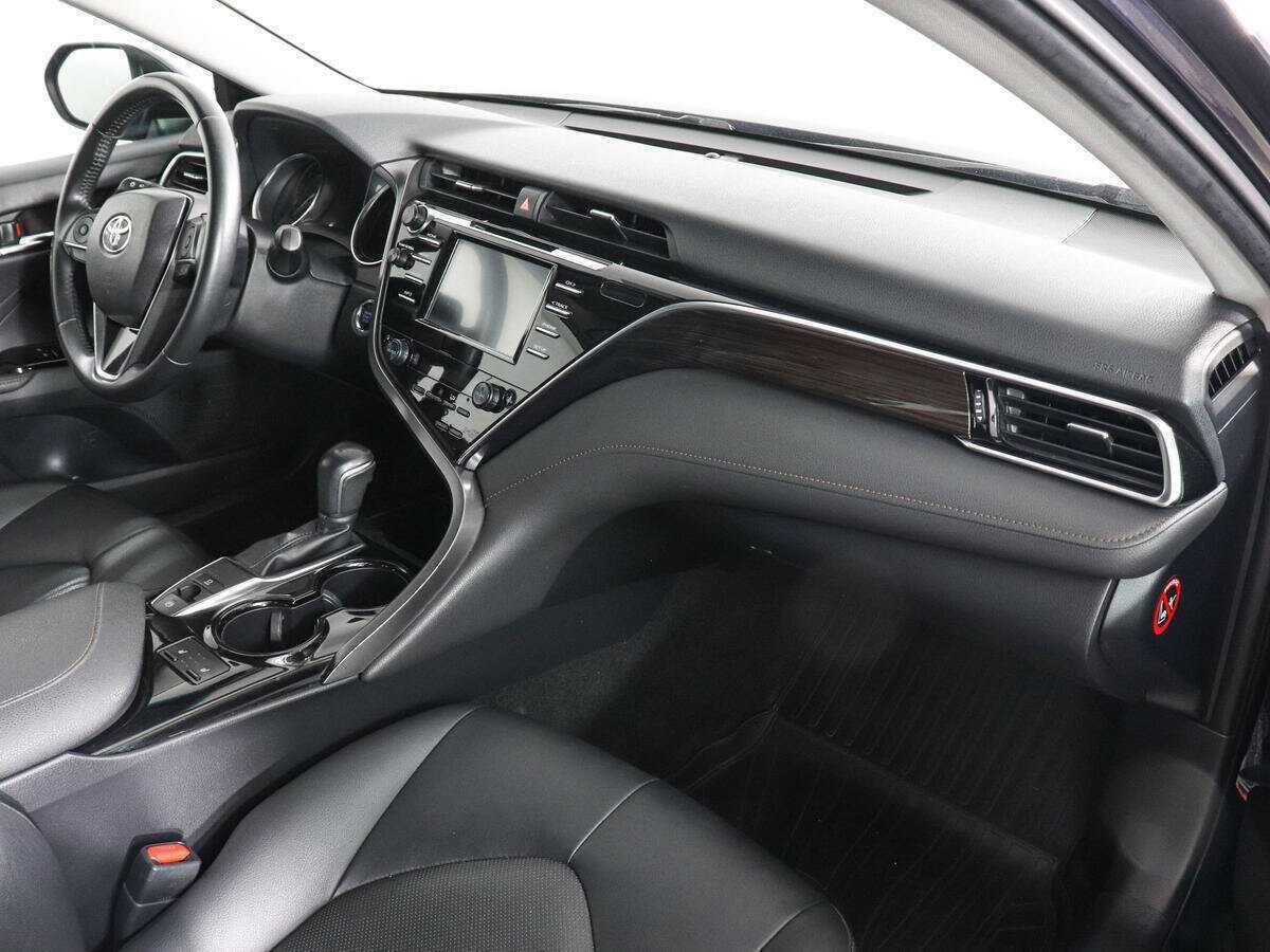 Купить Toyota Camry, 2018, 102 576 км.. Фото: #9