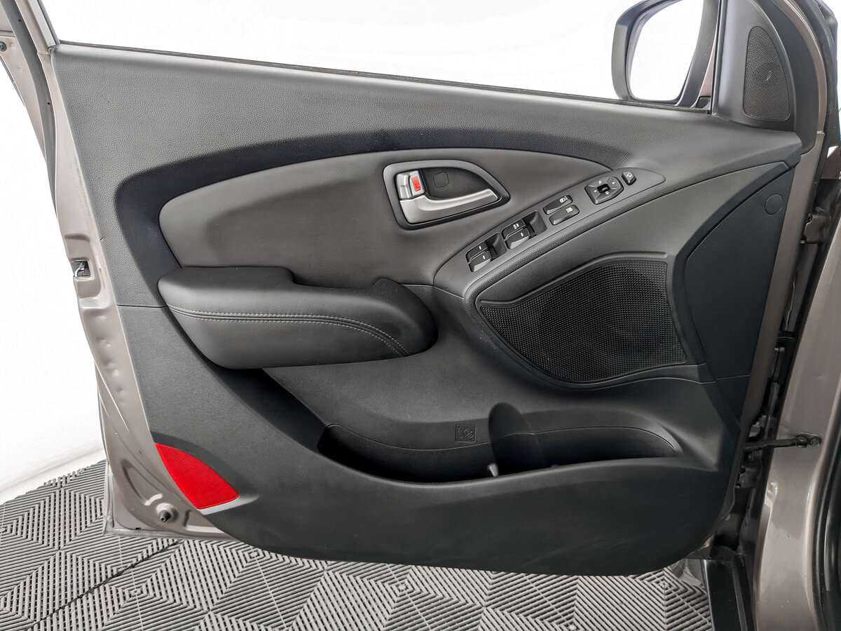 Купить Hyundai ix35, 2012, 64 800 км.. Фото: #13