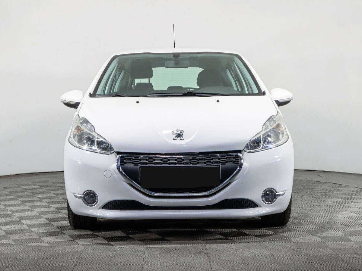 Купить Peugeot 208, 2013, 90 441 км.. Фото: #1