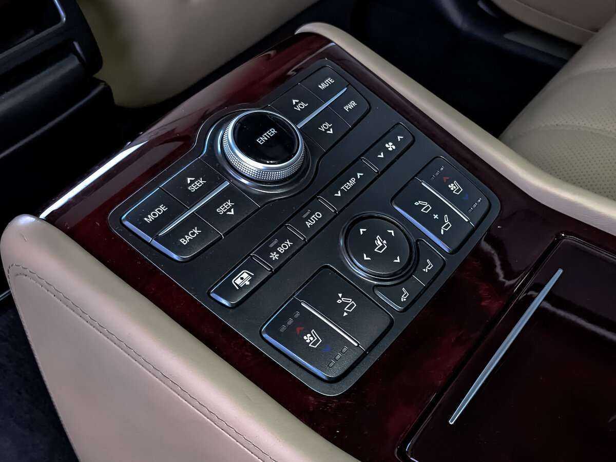 Купить Hyundai Equus, 2012, 99 017 км.. Фото: #21