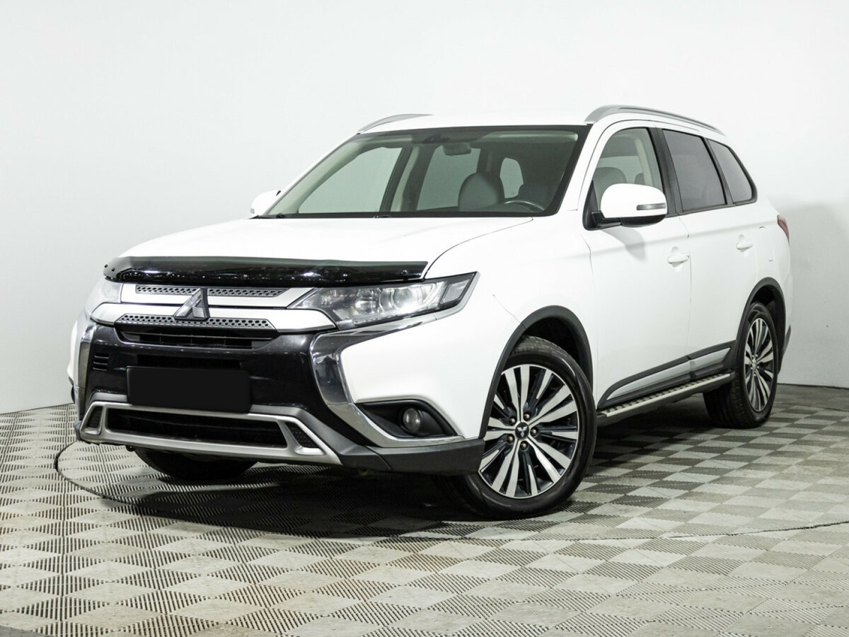 Купить Mitsubishi Outlander, 2019, 136 812 км.. Посмотреть фото