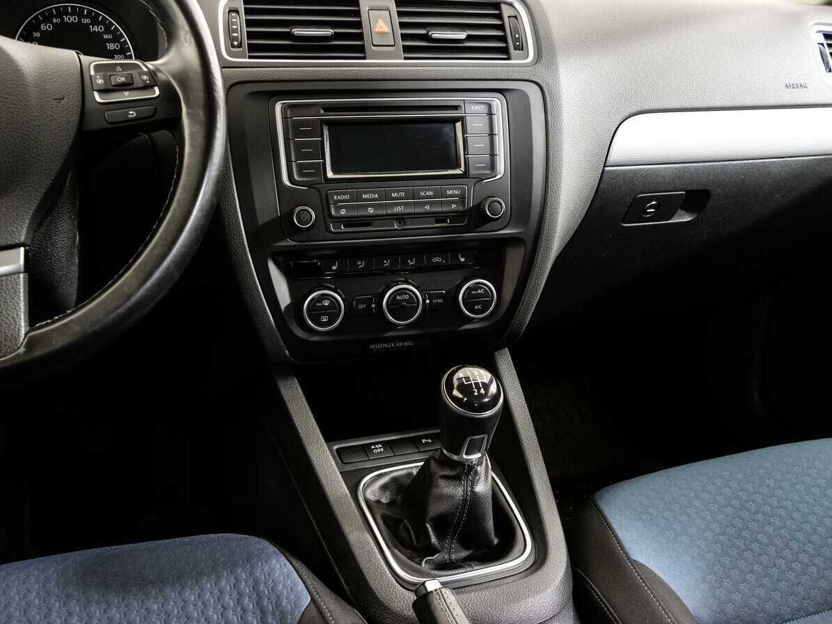 Купить Volkswagen Jetta, 2013, 91 375 км.. Фото: #9