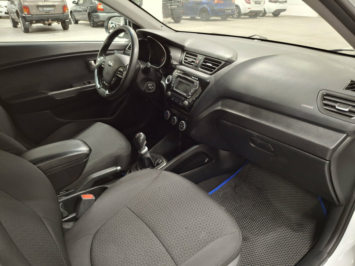 Купить Kia Rio, 2017, 126 521 км.. Фото: #10