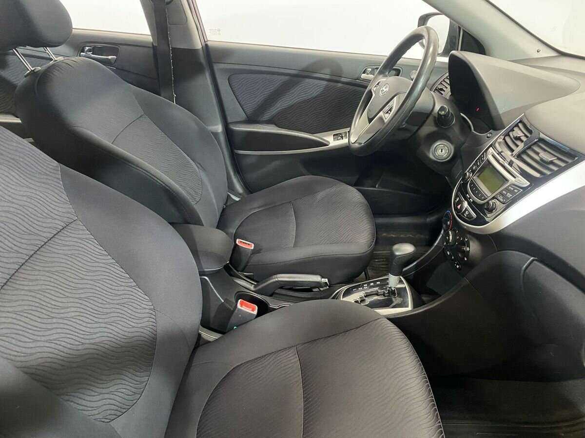 Купить Hyundai Solaris, 2012, 179 089 км.. Фото: #9