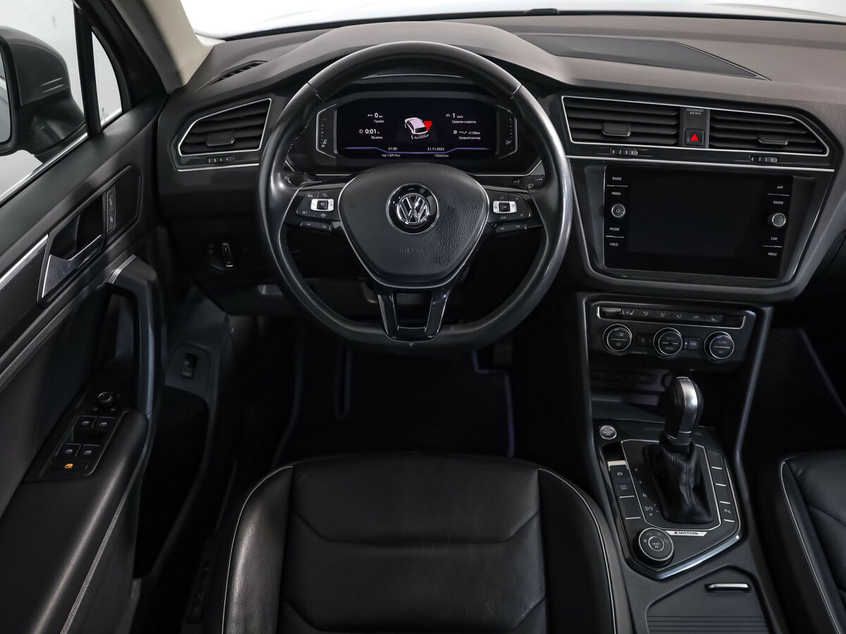 Купить Volkswagen Tiguan, 2019, 132 652 км.. Фото: #6
