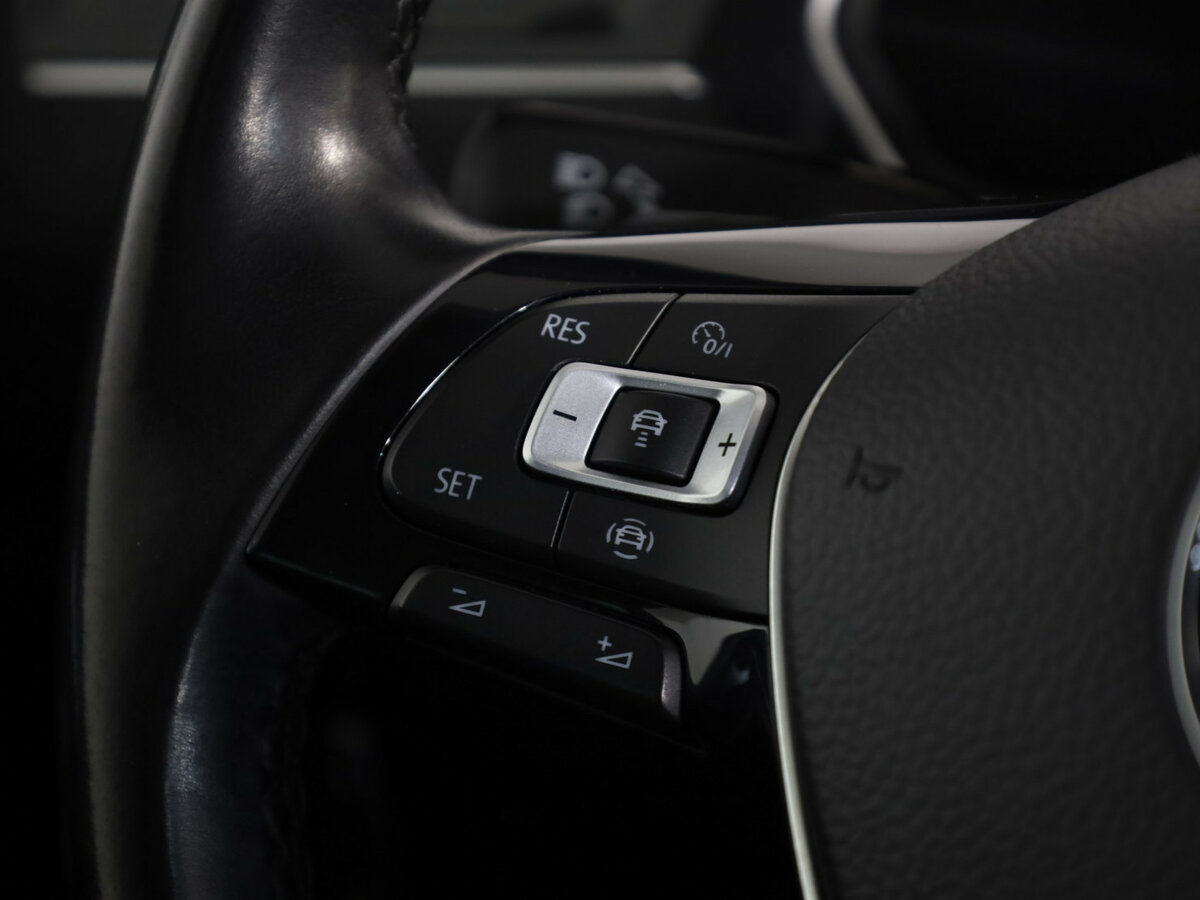 Купить Volkswagen Tiguan, 2019, 132 652 км.. Фото: #7