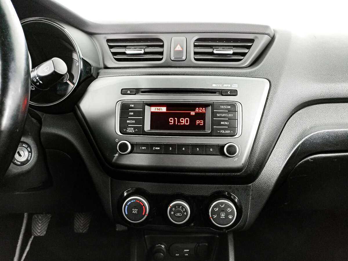 Купить Kia Rio, 2015, 95 379 км.. Фото: #10