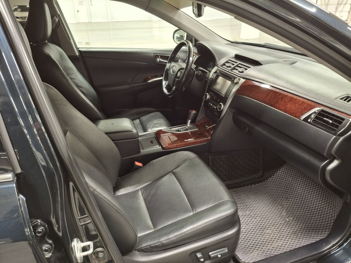 Купить Toyota Camry, 2014, 180 712 км.. Фото: #14