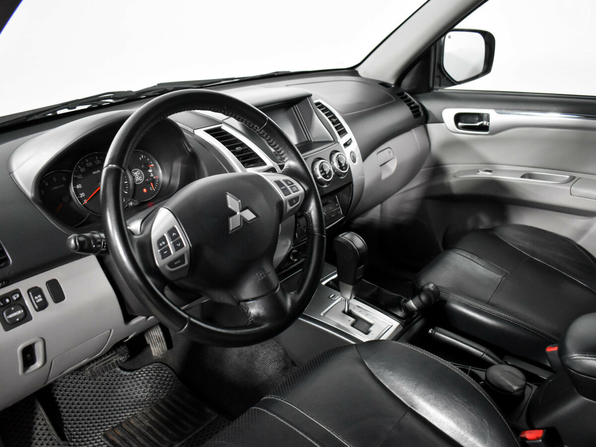 Купить Mitsubishi Pajero Sport, 2013, 254 886 км.. Фото: #6