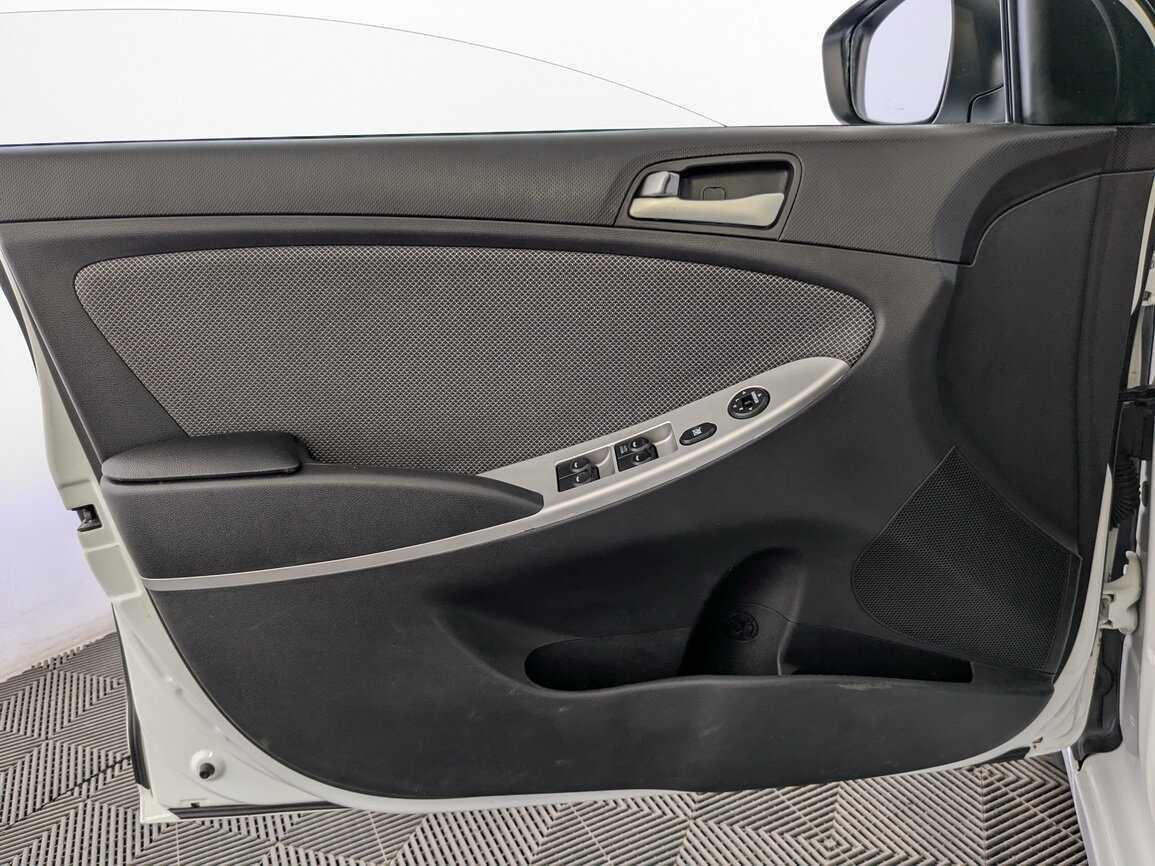 Купить Hyundai Solaris, 2013, 201 000 км.. Фото: #15