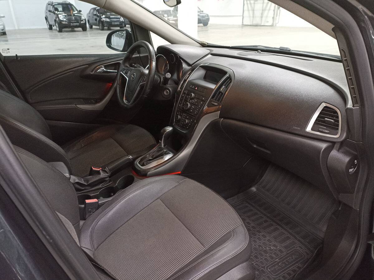 Купить Opel Astra, 2012, 220 001 км.. Фото: #10