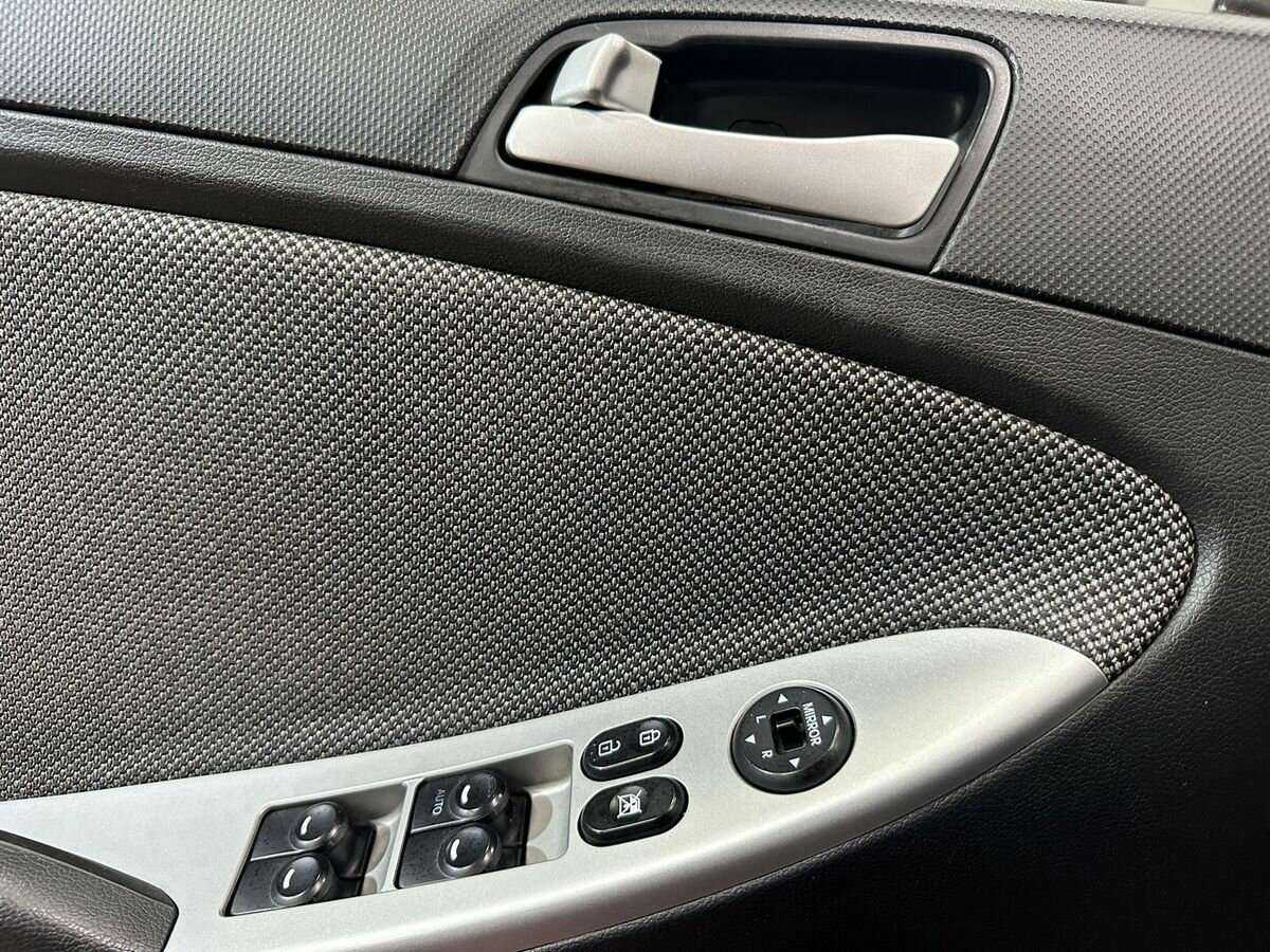 Купить Hyundai Solaris, 2013, 196 613 км.. Фото: #13