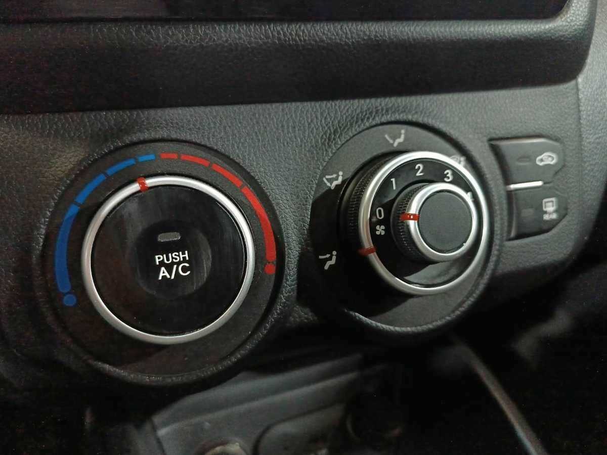 Купить Kia Rio, 2015, 231 362 км.. Фото: #12