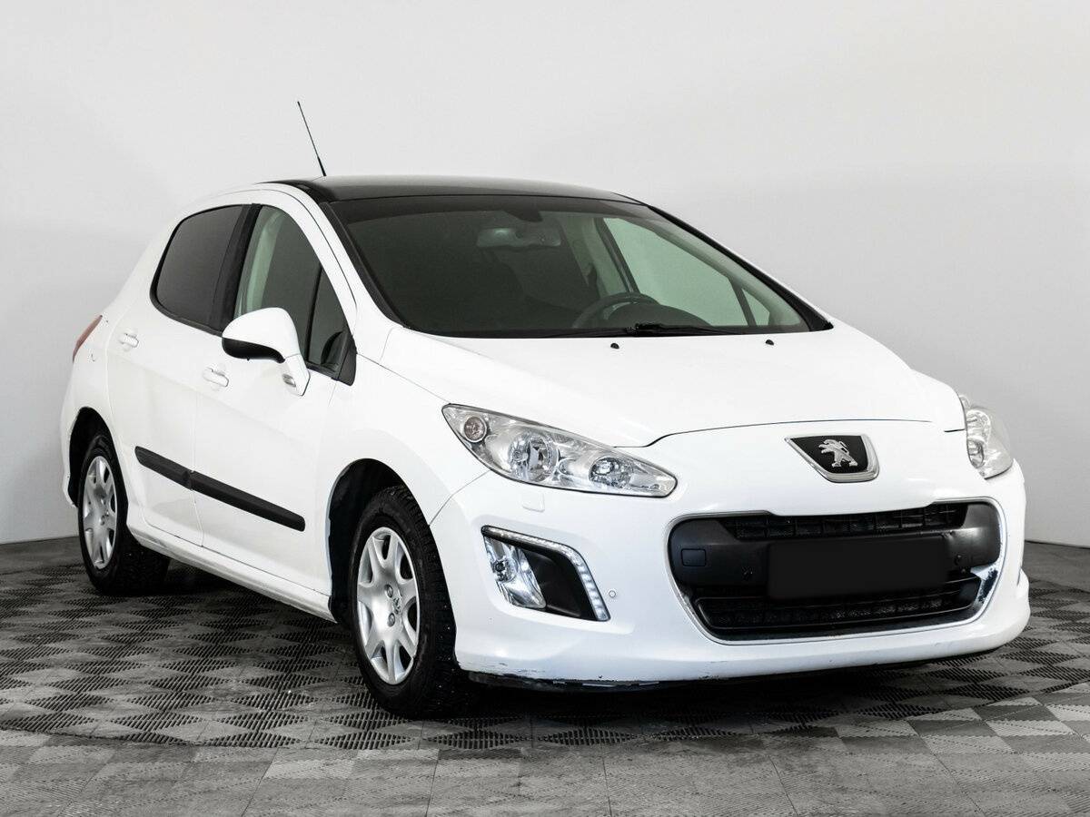 Купить Peugeot 308, 2012, 131 351 км.. Фото: #2