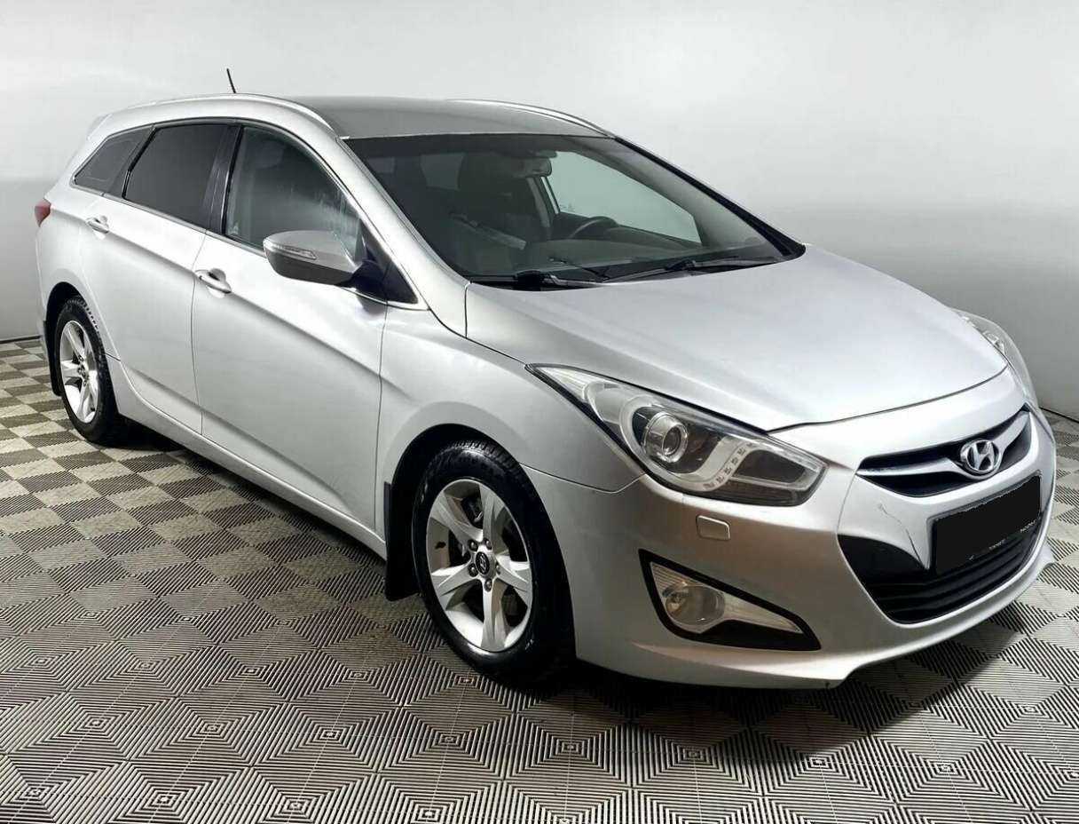 Купить Hyundai i40, 2013, 180 000 км.. Посмотреть фото