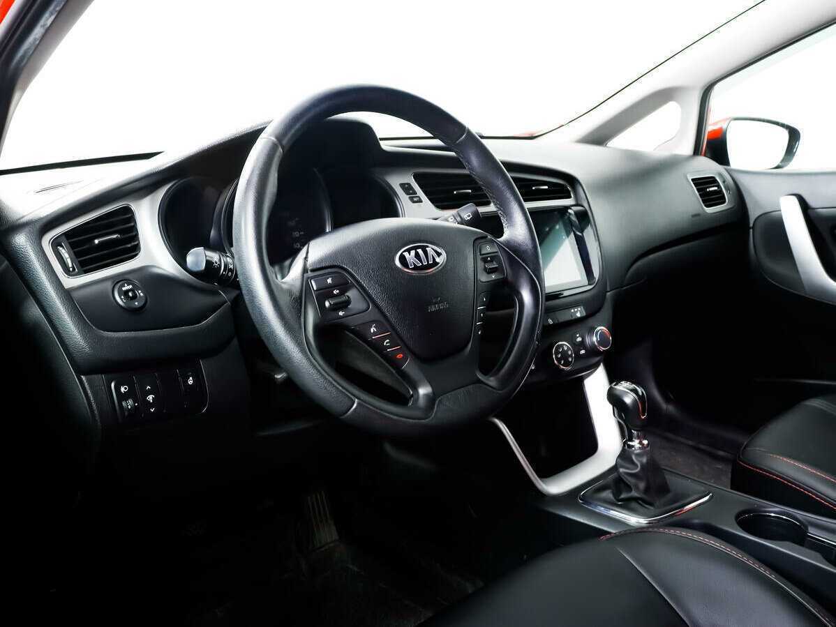 Купить Kia Ceed, 2015, 91 195 км.. Фото: #10