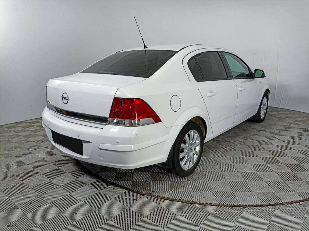 Купить Opel Astra, 2013, 218 764 км.. Фото: #4