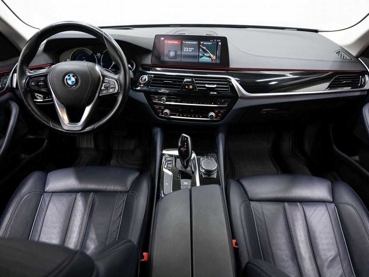 Купить BMW 5 серии, 2017, 105 599 км.. Фото: #13