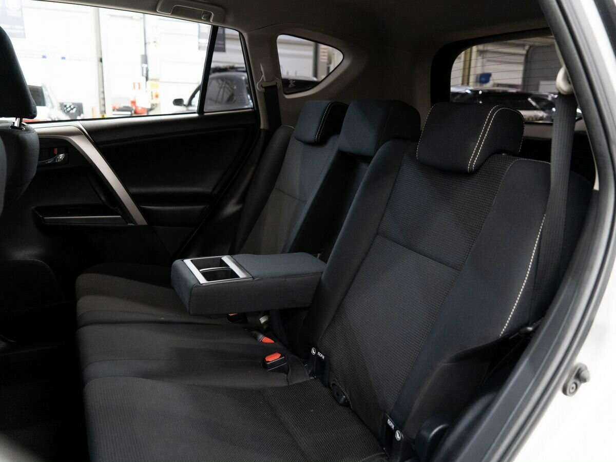 Купить Toyota RAV4, 2016, 45 000 км.. Фото: #6