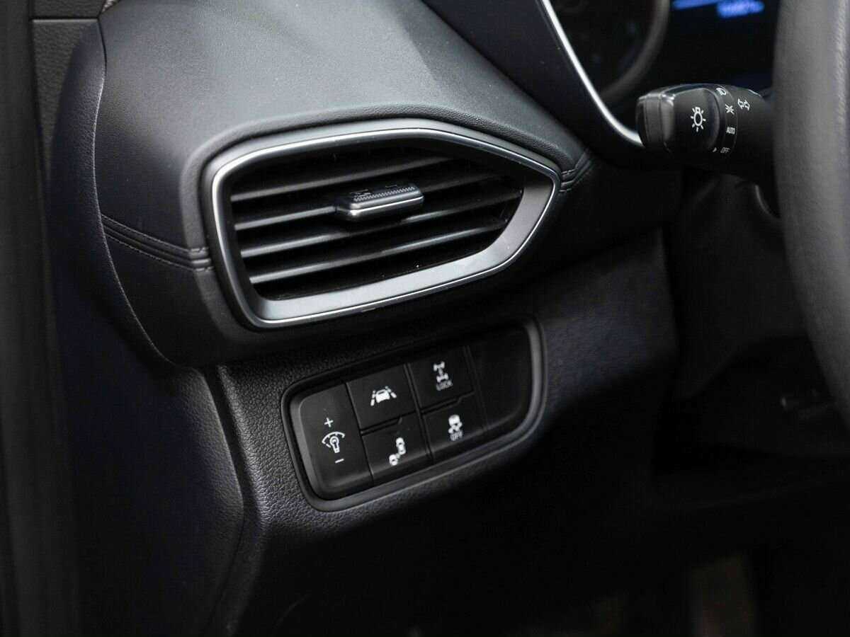 Купить Hyundai Santa Fe, 2019, 106 819 км.. Фото: #16