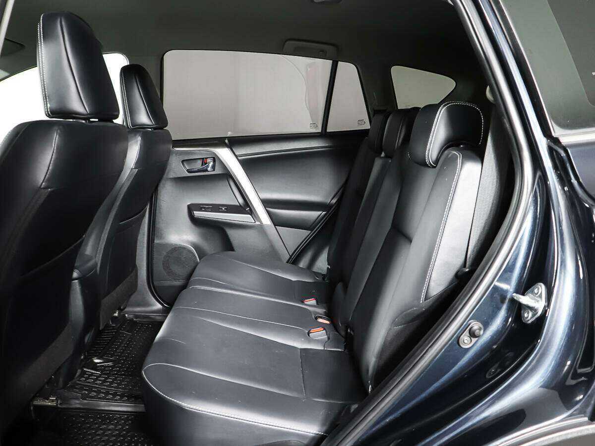 Купить Toyota RAV4, 2018, 118 300 км.. Фото: #9