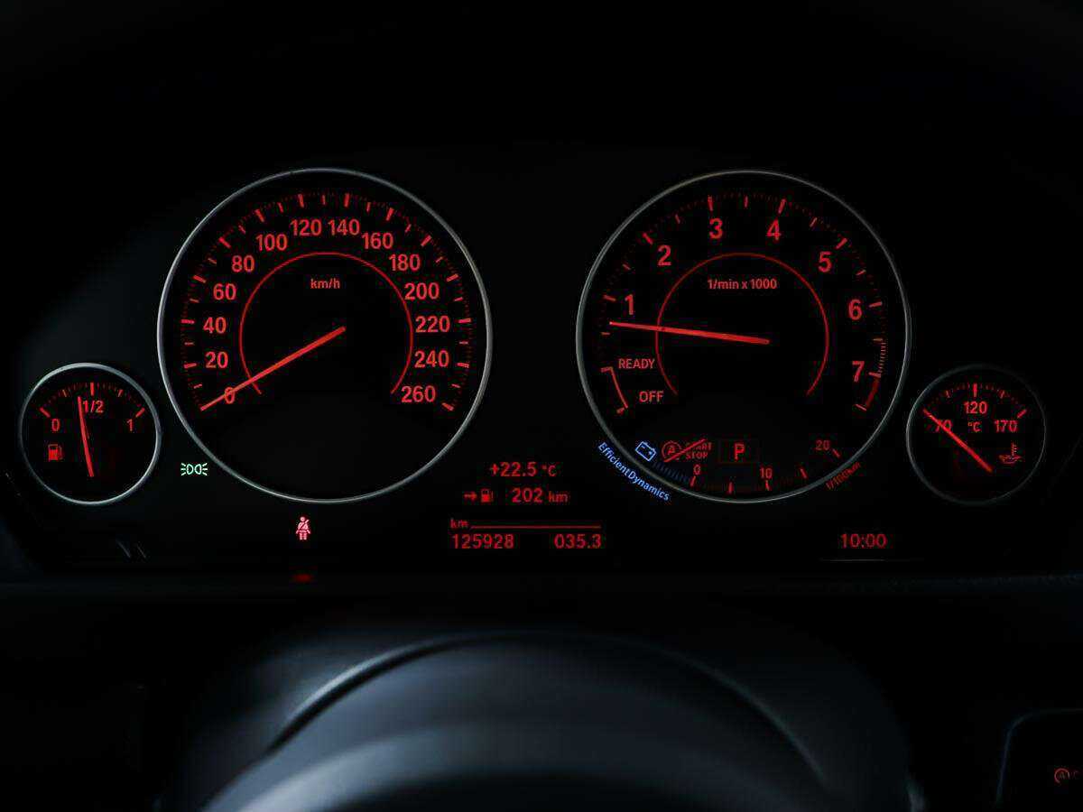 Купить BMW 3 серии, 2017, 125 926 км.. Фото: #13