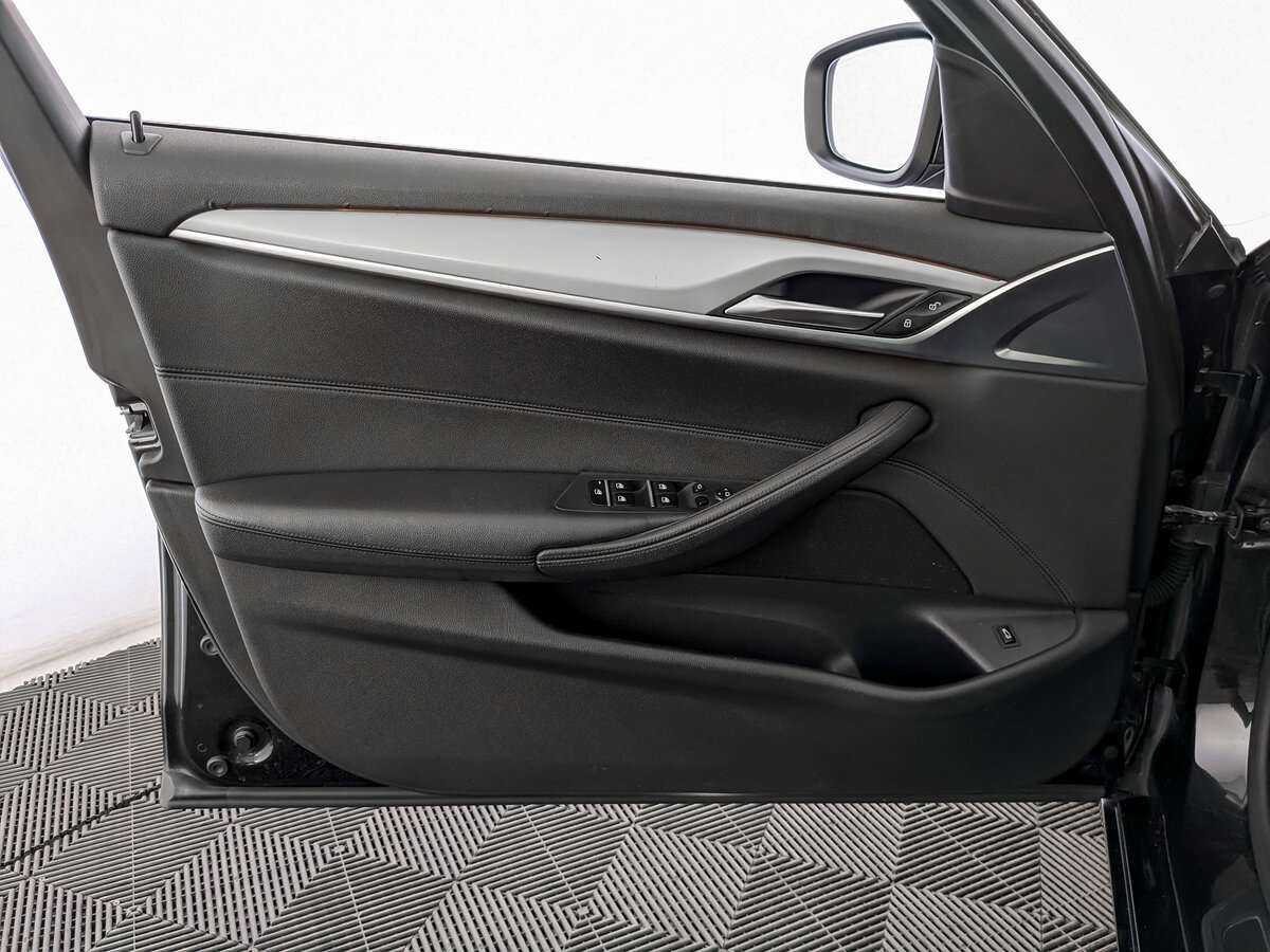 Купить BMW 5 серии, 2018, 210 758 км.. Фото: #13