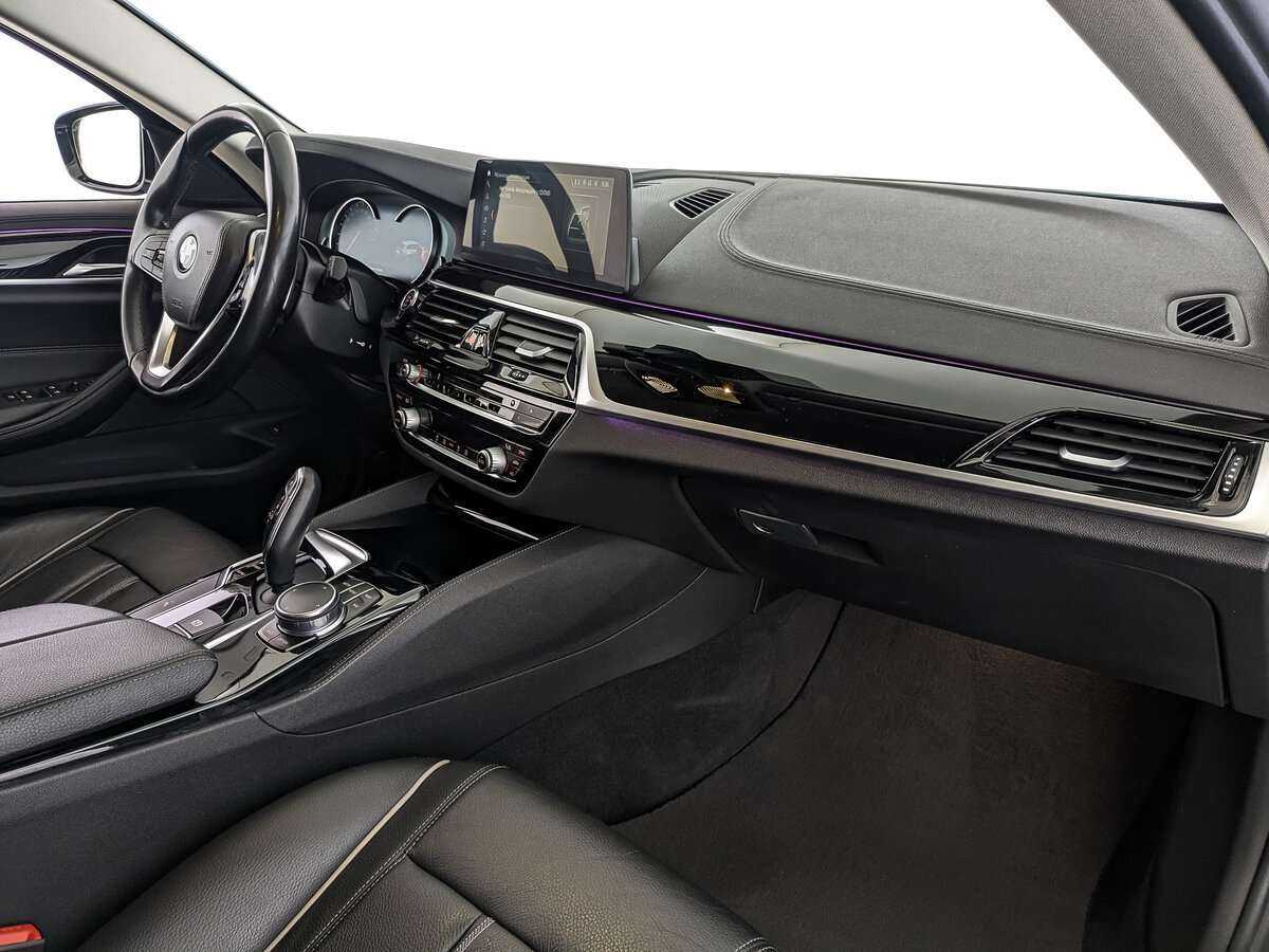 Купить BMW 5 серии, 2019, 156 275 км.. Фото: #8