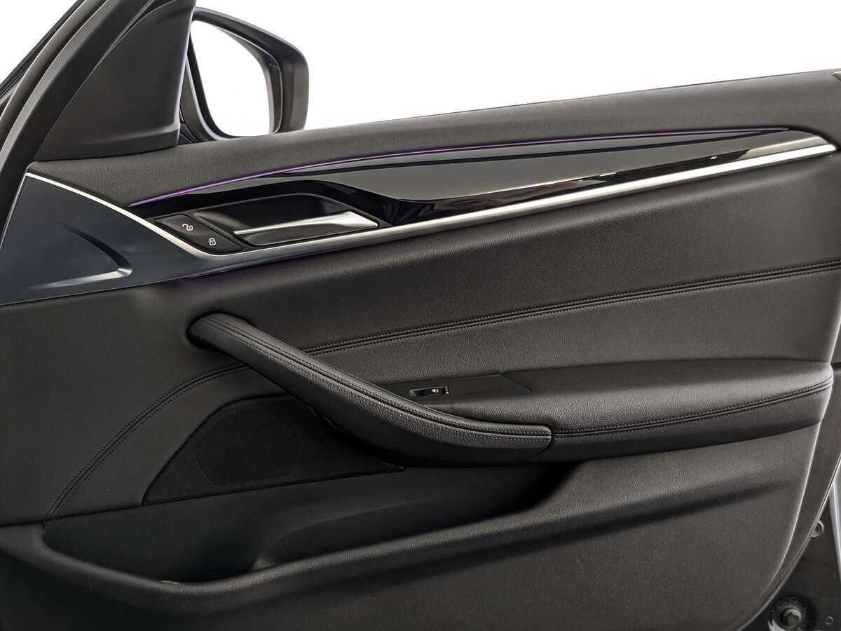 Купить BMW 5 серии, 2017, 178 791 км.. Фото: #20