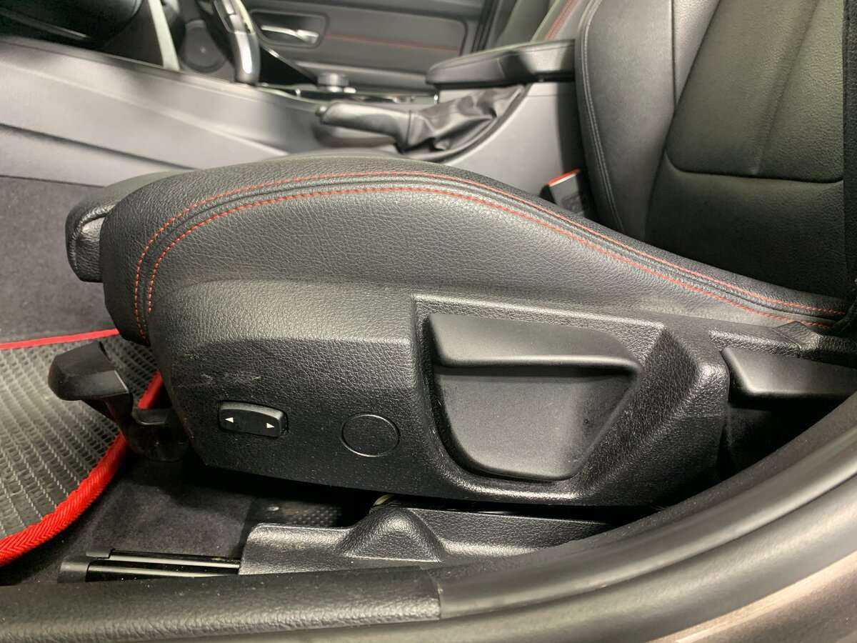 Купить BMW 3 серии, 2013, 176 909 км.. Фото: #12