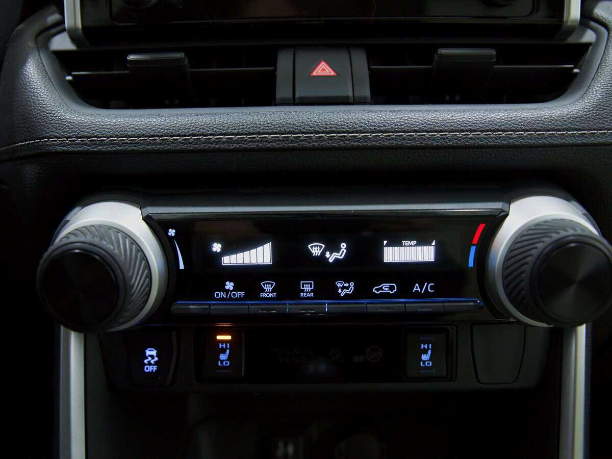 Купить Toyota RAV4, 2020, 45 768 км.. Фото: #8