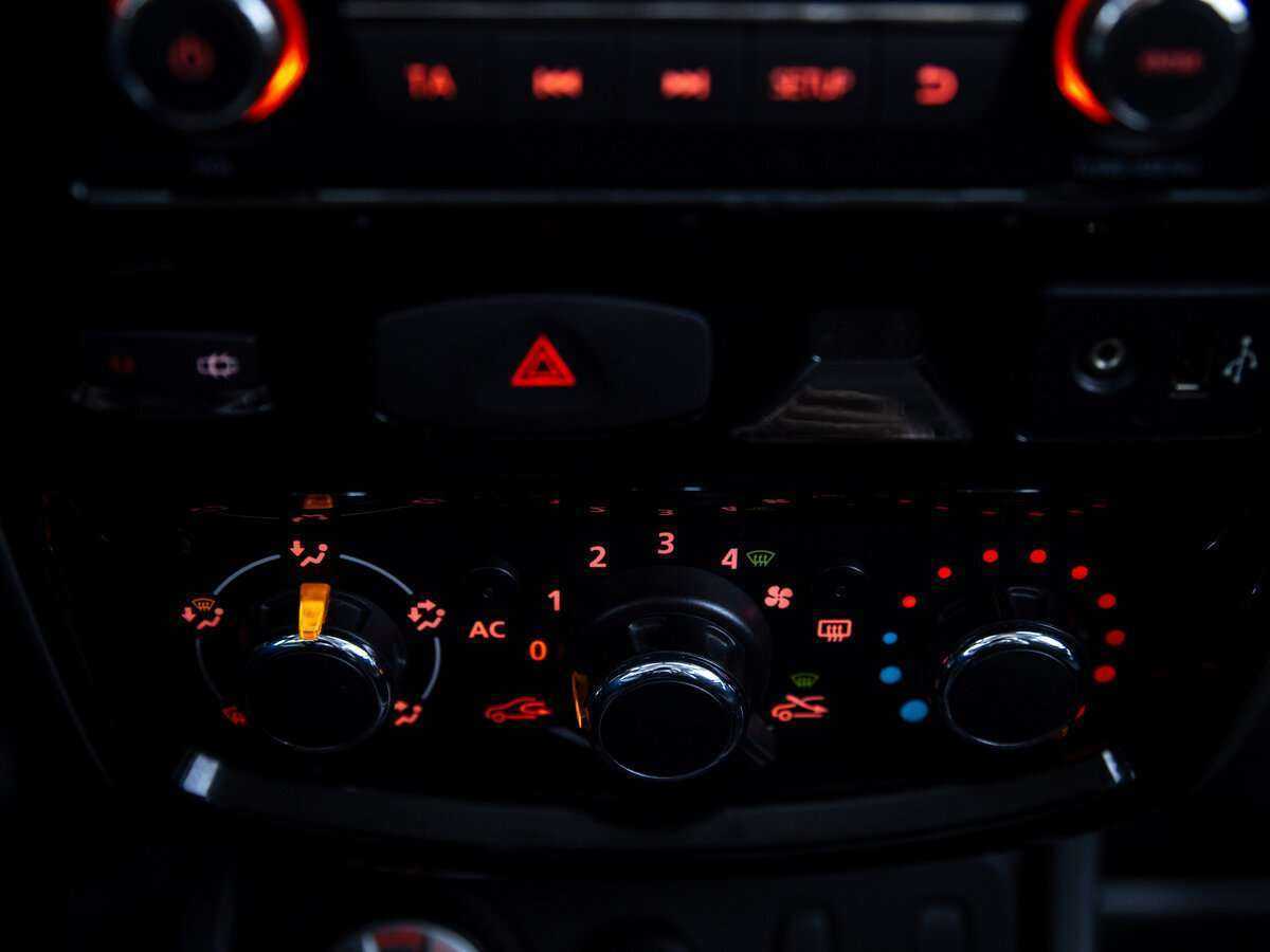 Купить Ниссан Террано, 2015, 88 135 км.. Фото: #15