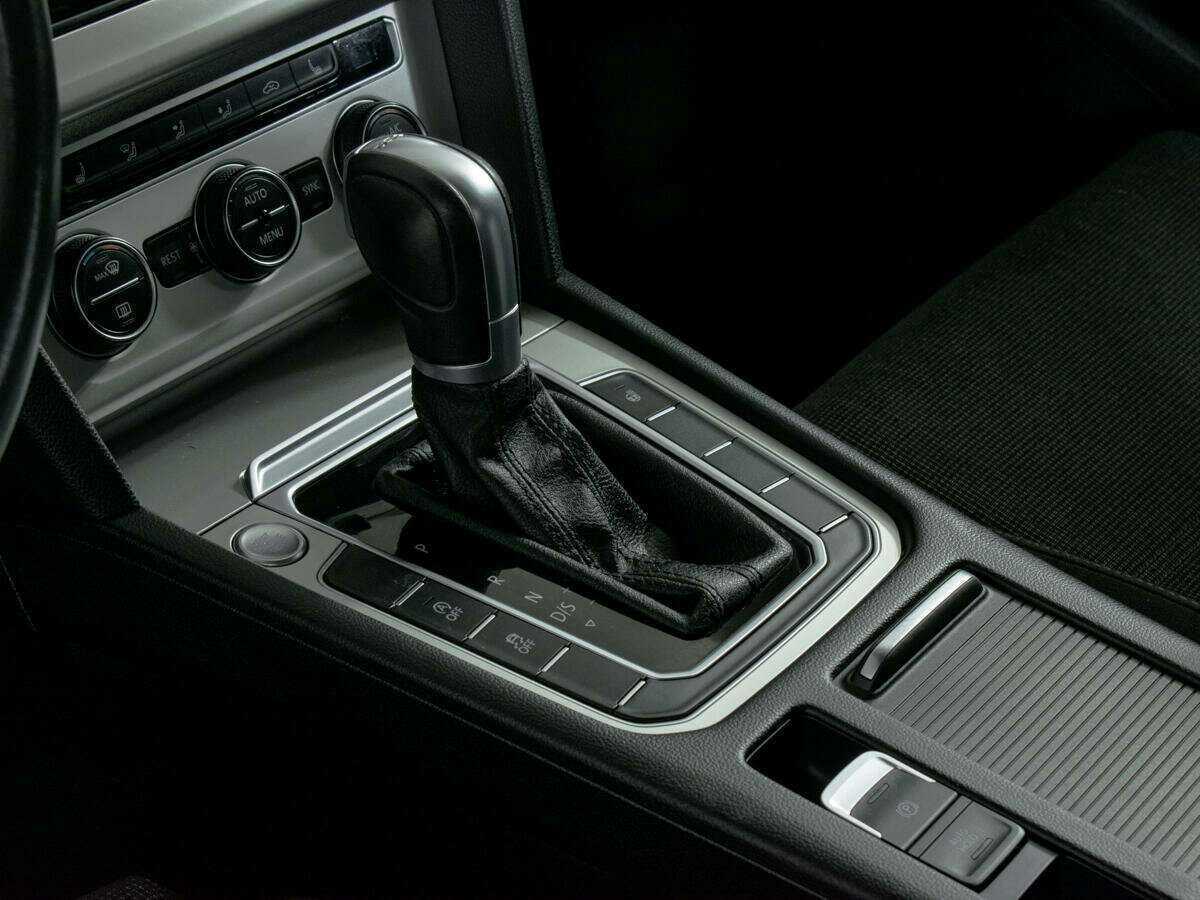 Купить Volkswagen Passat, 2017, 86 554 км.. Фото: #12