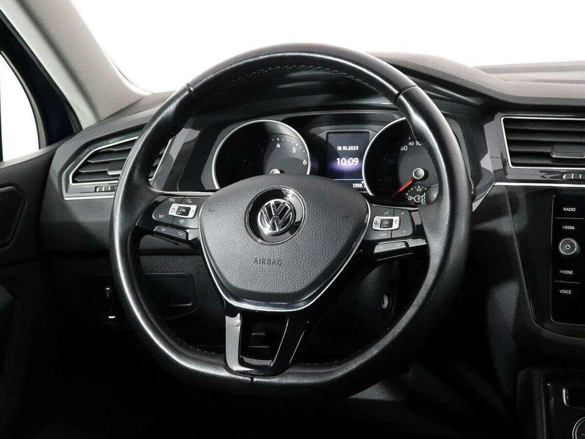 Купить Volkswagen Tiguan, 2020, 63 380 км.. Фото: #8