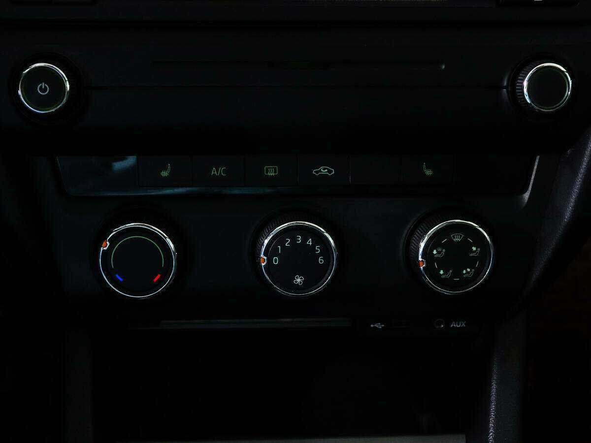 Купить Шкода Октавия, 2013, 58 944 км.. Фото: #12