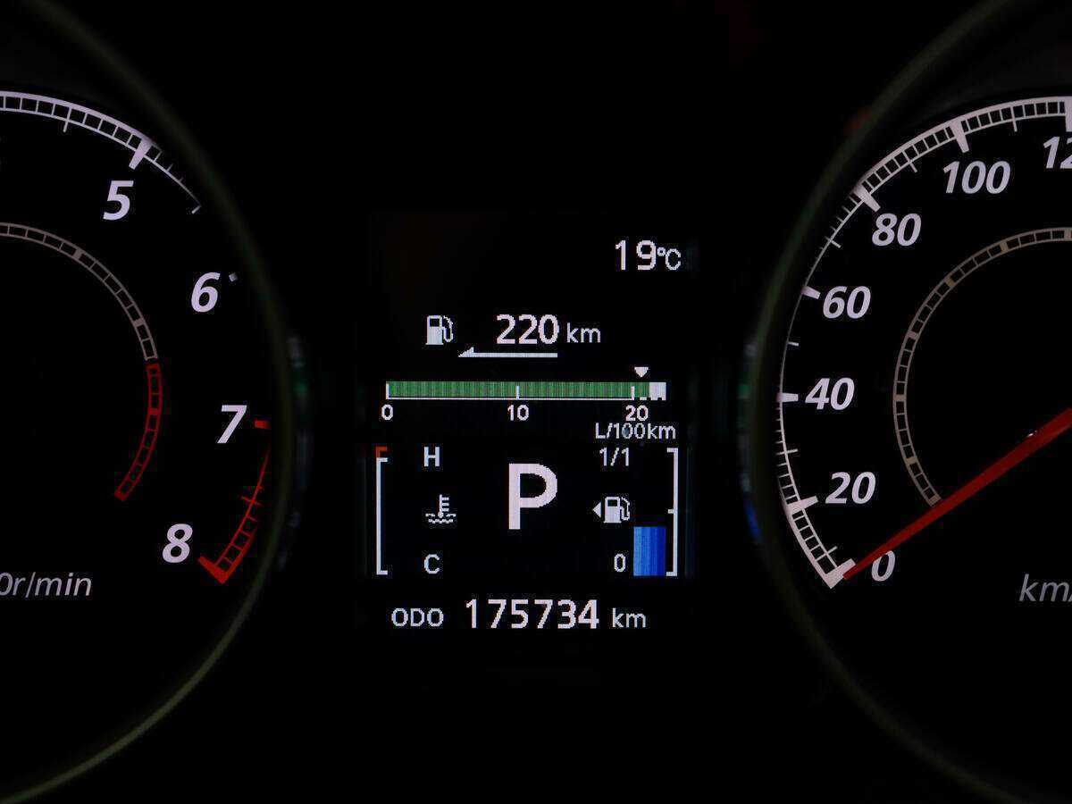 Купить Митсубиши АС-Икс, 2012, 175 734 км.. Фото: #10