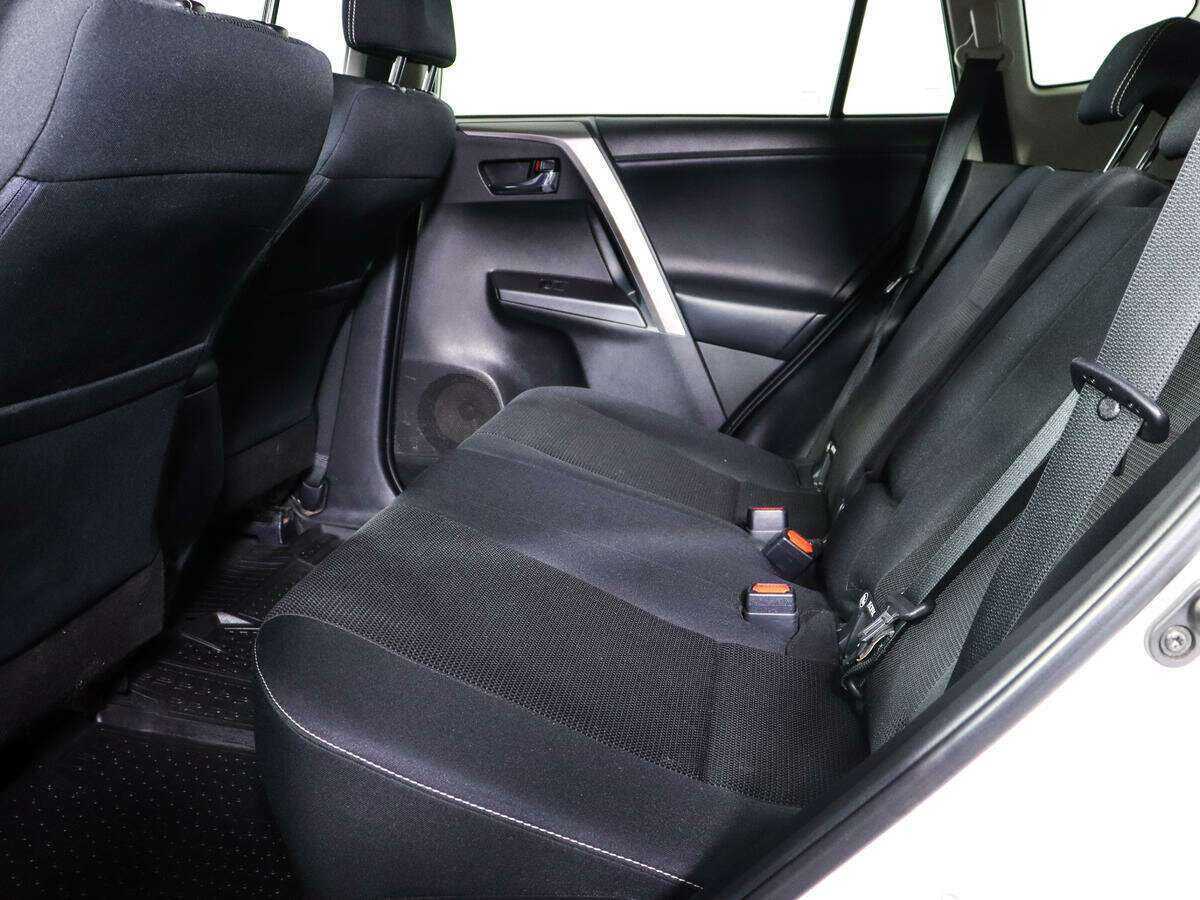 Купить Toyota RAV4, 2017, 34 302 км.. Фото: #8