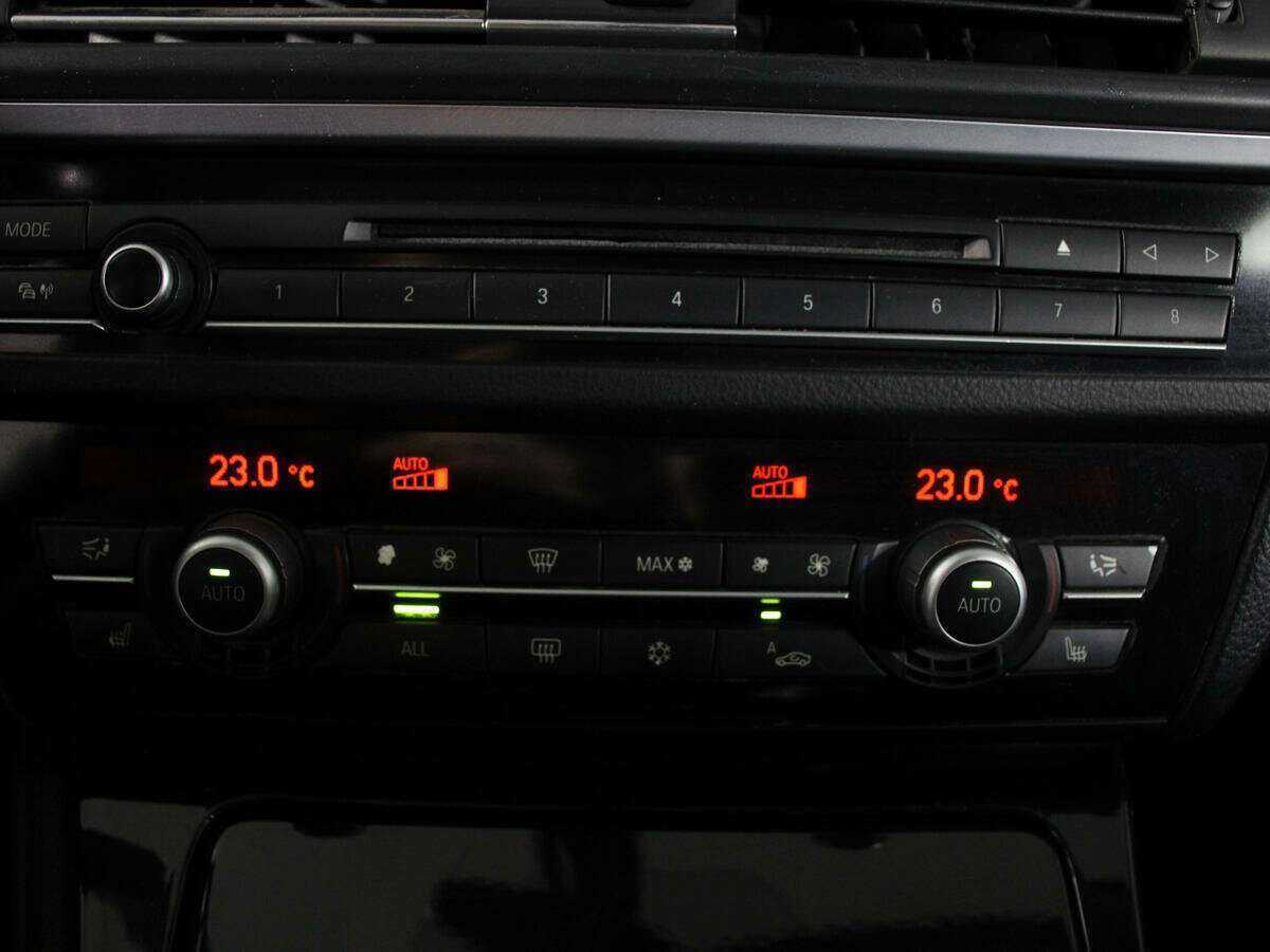 Купить BMW 5 серии, 2012, 237 085 км.. Фото: #19