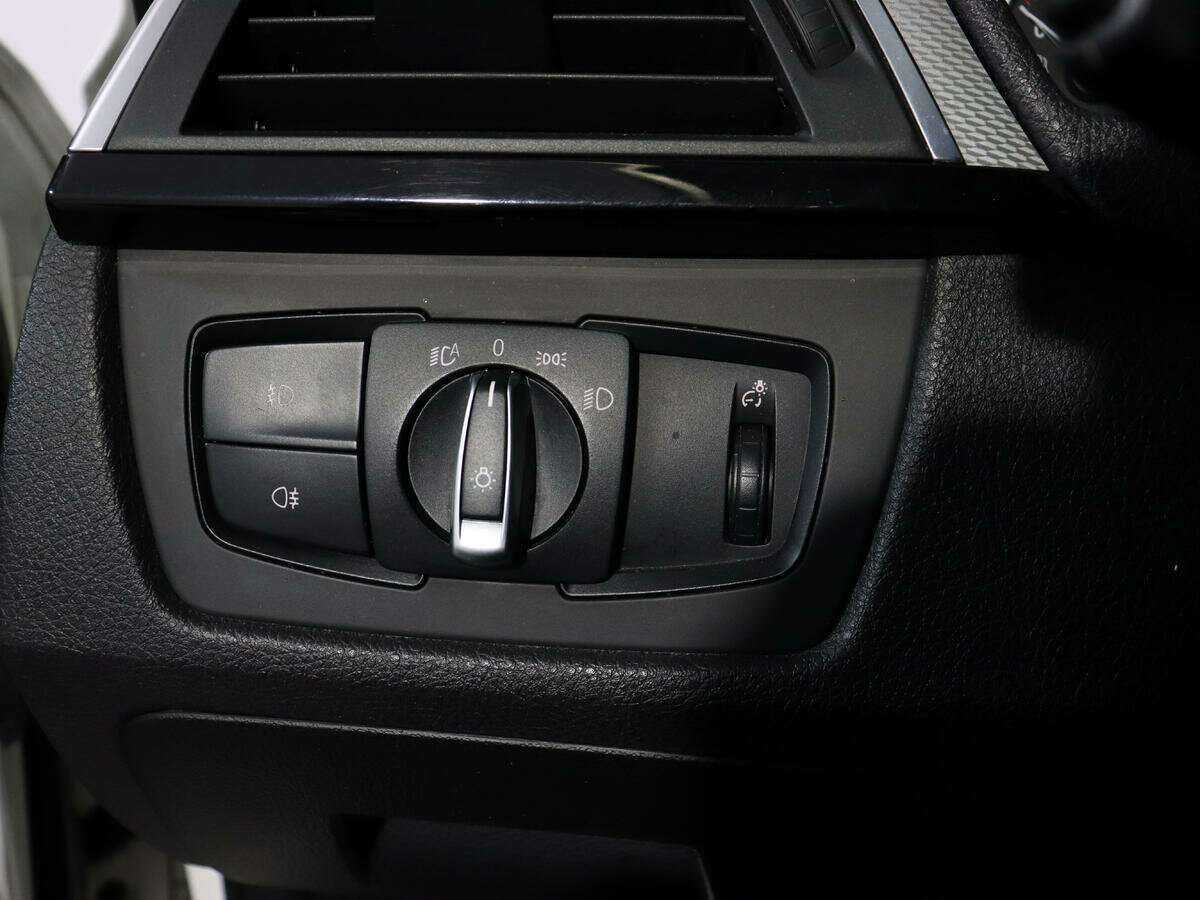 Купить BMW 3 серии, 2016, 139 605 км.. Фото: #16