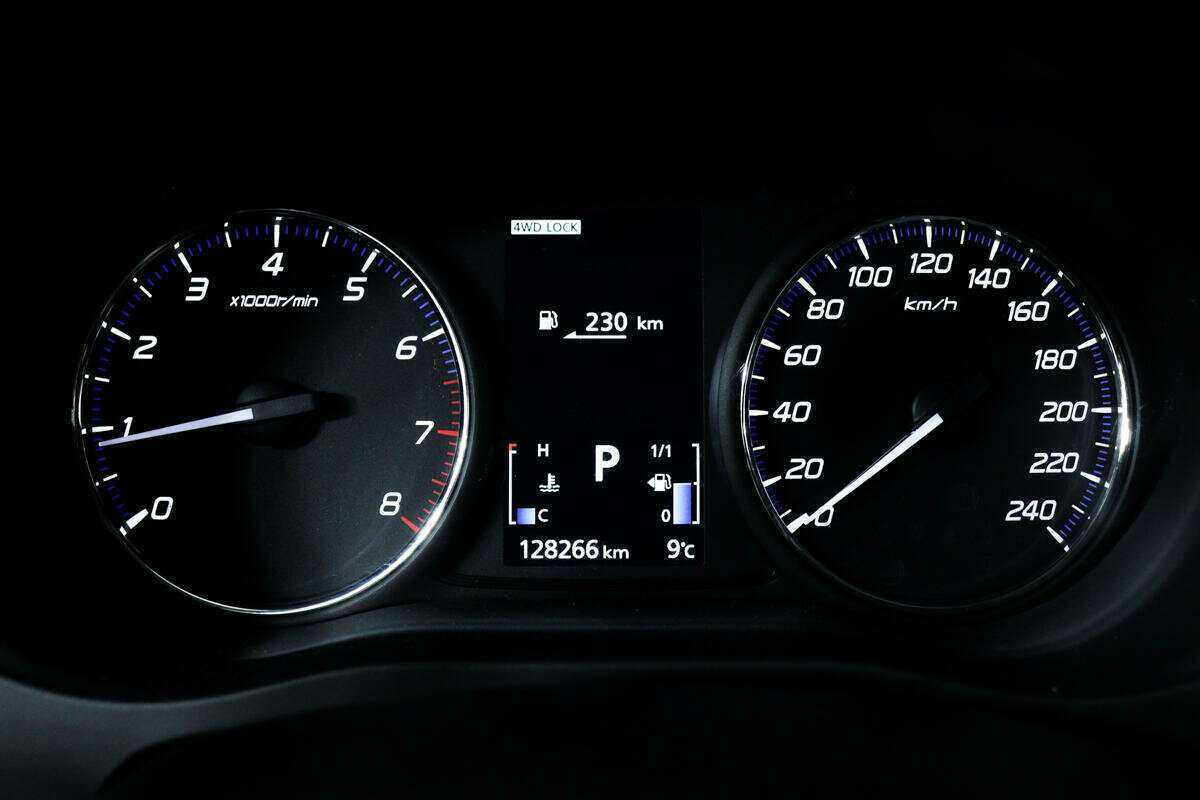 Купить Митсубиши Оутлэндер, 2013, 128 264 км.. Фото: #9