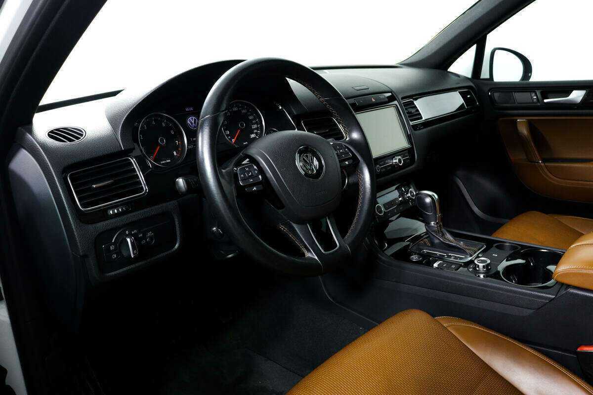 Купить Volkswagen Touareg, 2013, 182 356 км.. Фото: #12