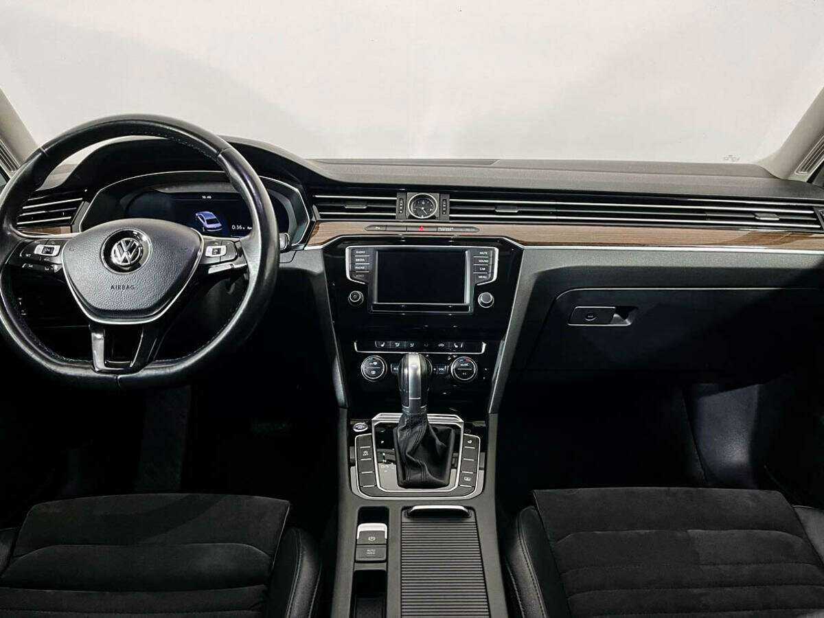 Купить Volkswagen Passat, 2017, 106 250 км.. Фото: #11