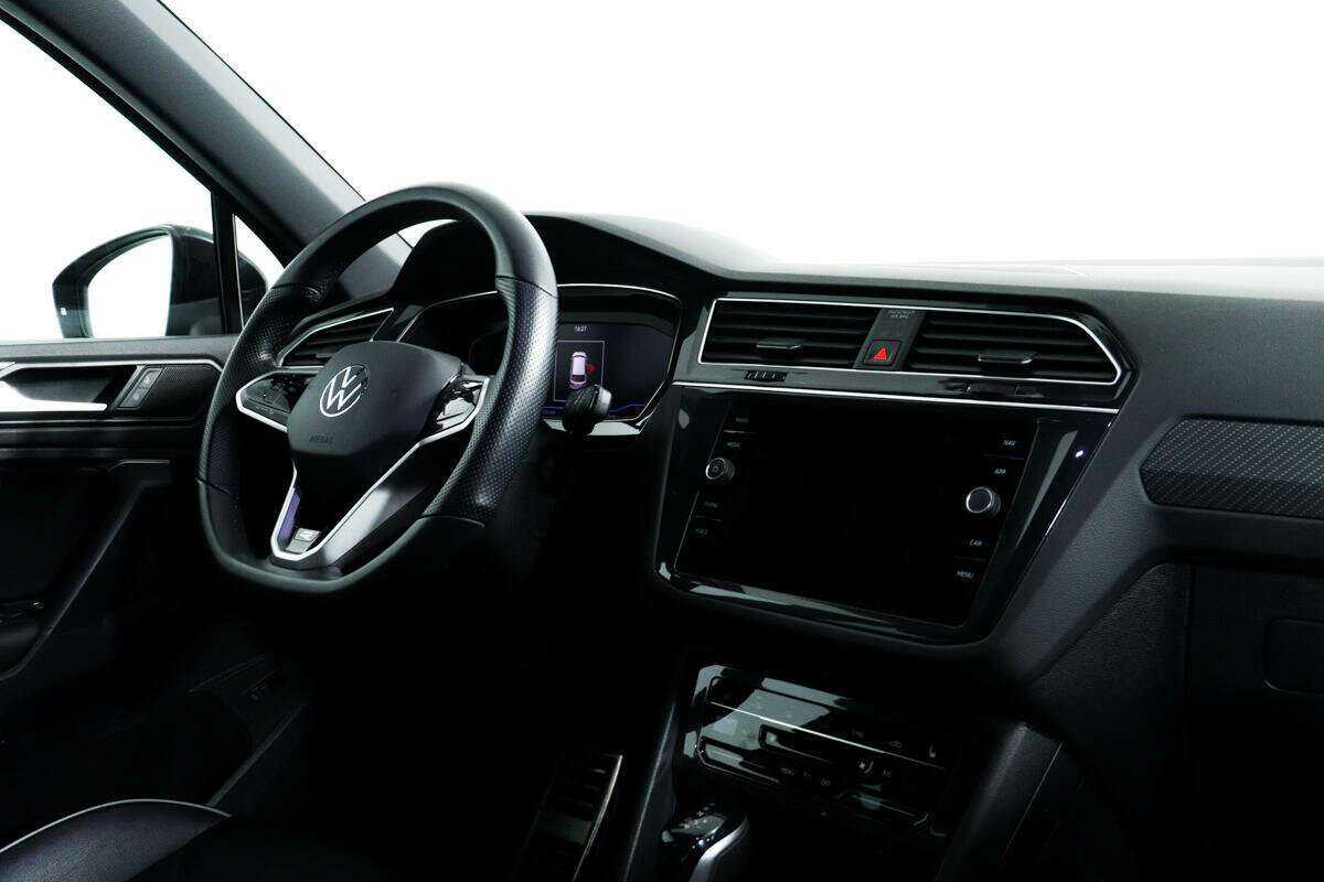 Купить Volkswagen Tiguan, 2021, 11 202 км.. Фото: #8