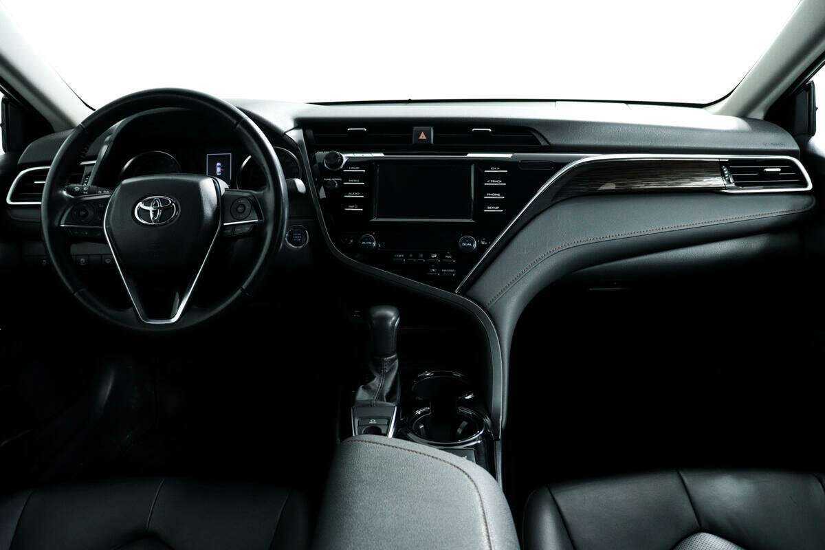 Купить Toyota Camry, 2019, 59 812 км.. Фото: #10