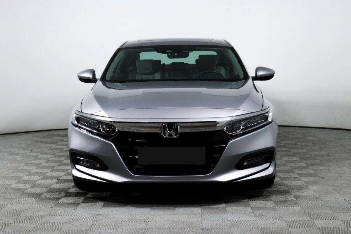 Купить Honda Accord, 2018, 43 200 км.. Фото: #1