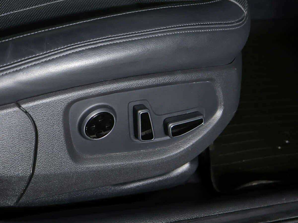 Купить Hyundai Genesis, 2014, 54 438 км.. Фото: #18